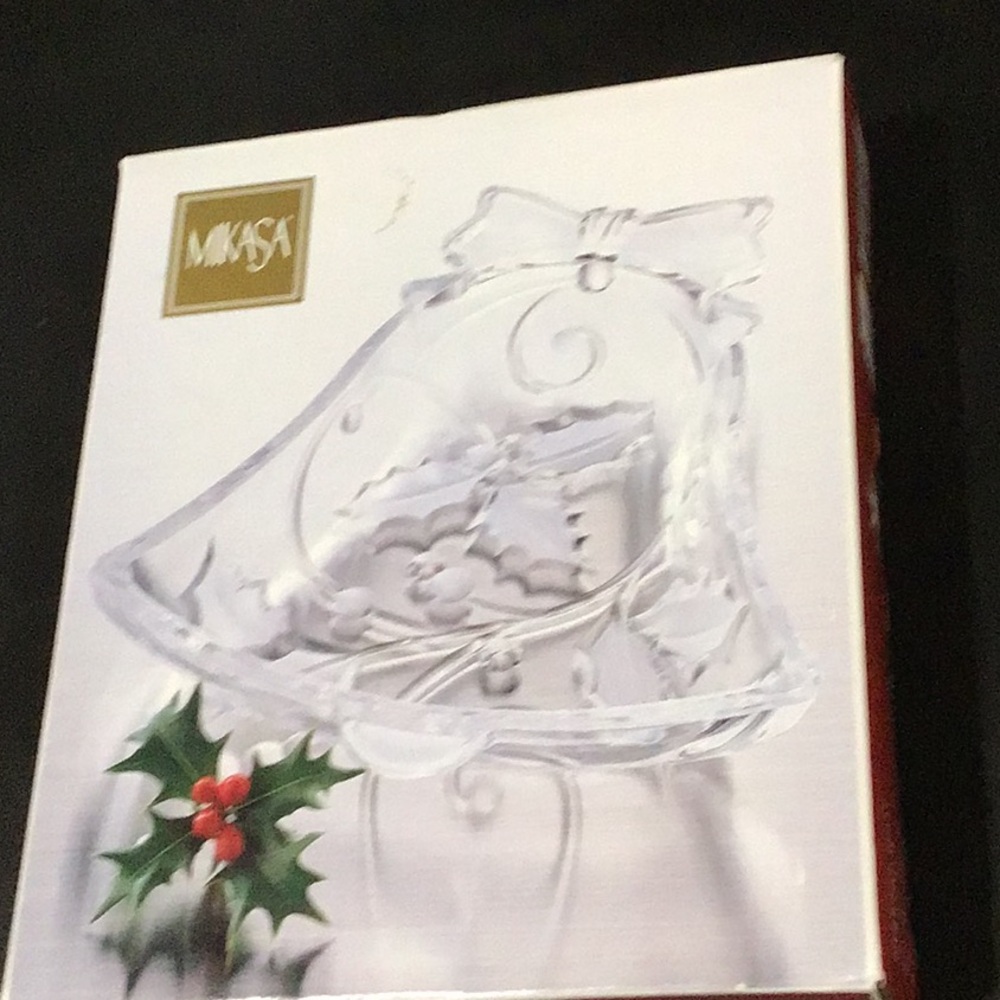 Mikasa Crystal Bell Dish